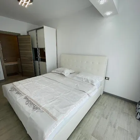 Apartament White Alezzi *